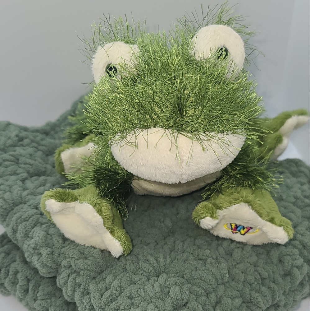 Fuzzy Frog Lovie